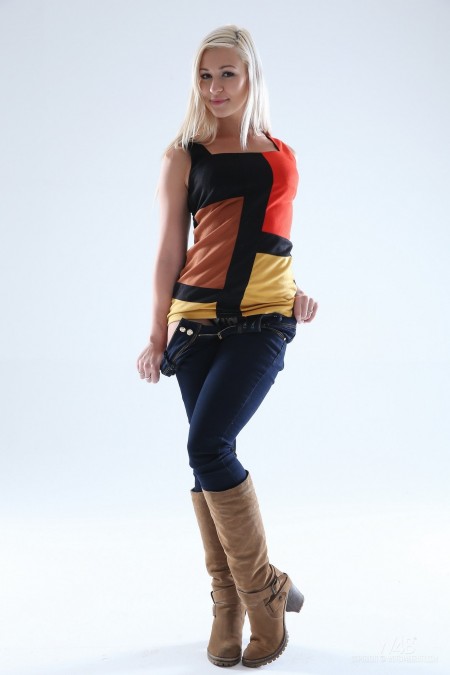 Летнее веселье: эротический фотосет с Трейси Линдси