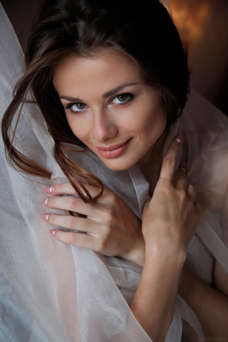 Изысканная сексуальность в фотосессии Лоретты А