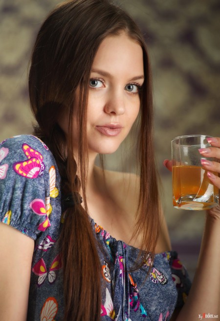 Эмели Амелли: Летнее Очарование и Сексуальность