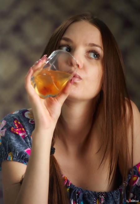 Эмели Амелли: Летнее Очарование и Сексуальность