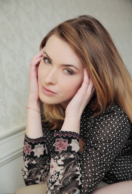 Соблазнительная фотосессия в спальне