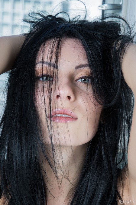 Рафаэла: Сексуальность у окна