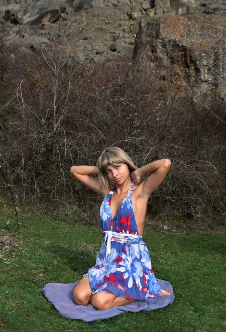 Эротическая фотосъемка в горах