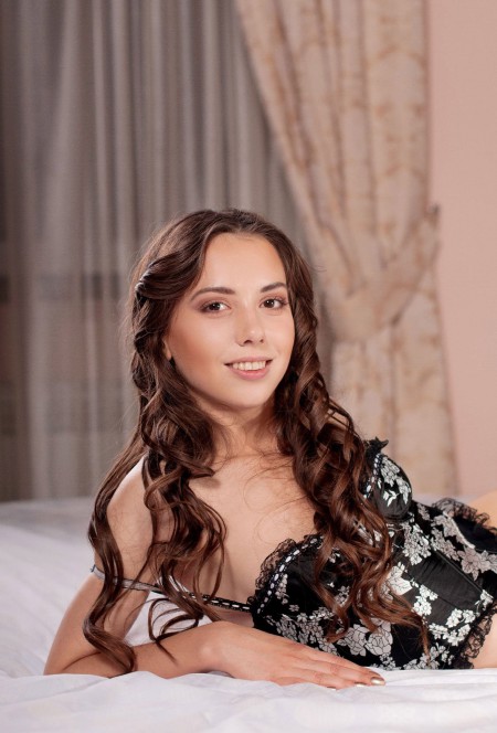 Элегантная чувственность: Элина в нижнем белье