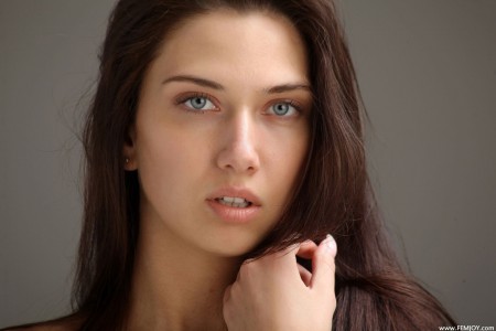 Соблазнительная фотосессия в постели