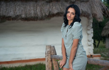 Летнее блаженство: фотосессия эротической модели