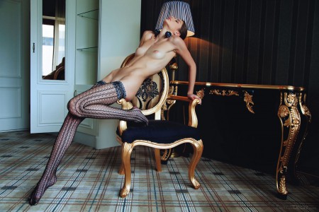 Соблазнительная эротическая фотосъемка Лоретты А