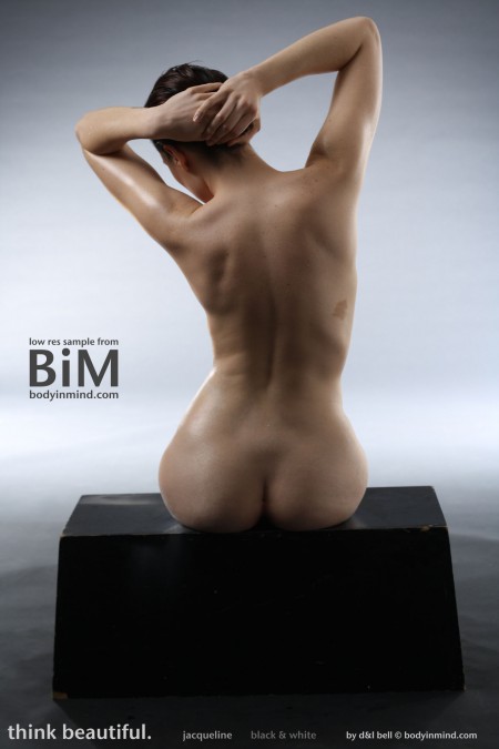 Элегантность Жаклин: Эротическая Съемка