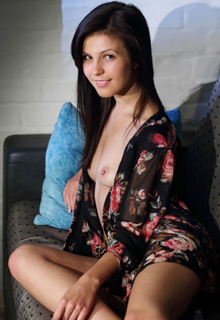 Зельда А: Изящная модель в фотосессии