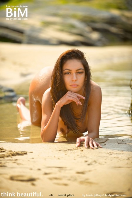 Летняя чувственность: Ela B на природе