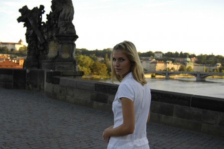 Ивета Б: Нежность природы на пленке