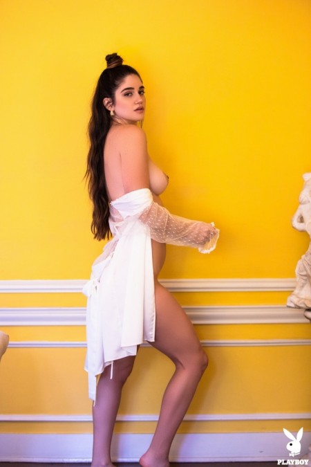 Роуз А в эротическом фотосете