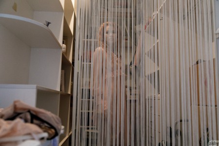 Изысканная элегантность: Heidi Romanova позирует голая на кровати