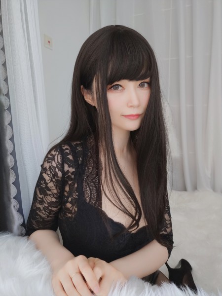 Сенсация: Бай Ин в элегантном белье