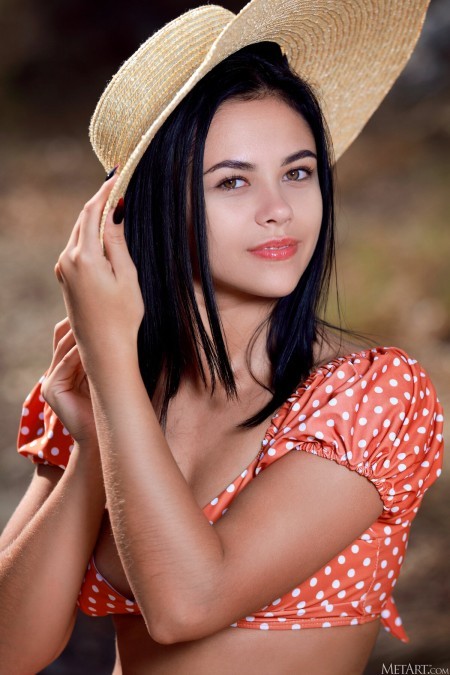 Летнее чувственное фото: Джили А