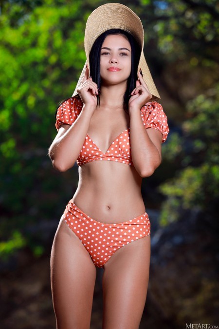 Летнее чувственное фото: Джили А