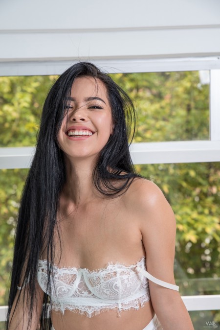 Соблазнительная съемка в спальне