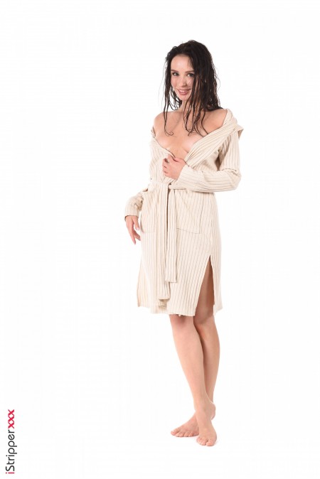 Милена Рэй: чувственная модель в эротической фотосессии