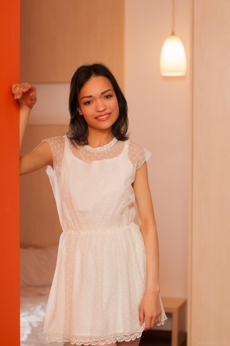 Радостная улыбка: эротический фотосет