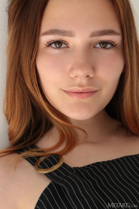 Веселая эротическая фотосессия с Джейни Э