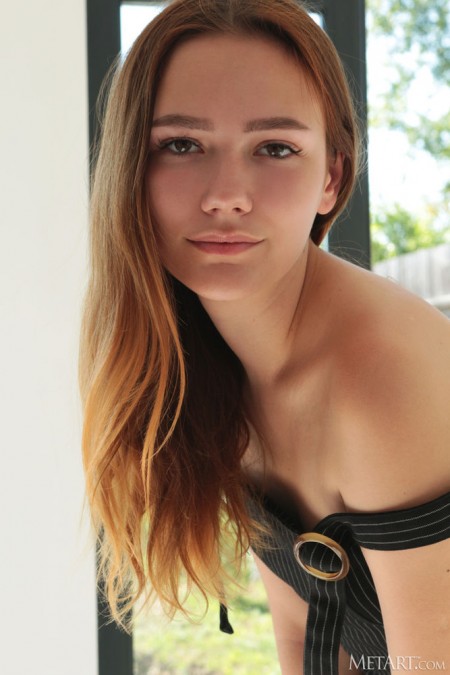 Веселая эротическая фотосессия с Джейни Э