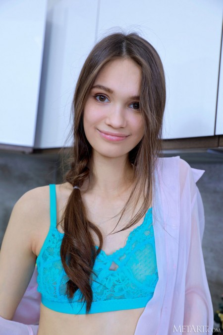 Радостная Анастасия: фотосессия в домашних условиях