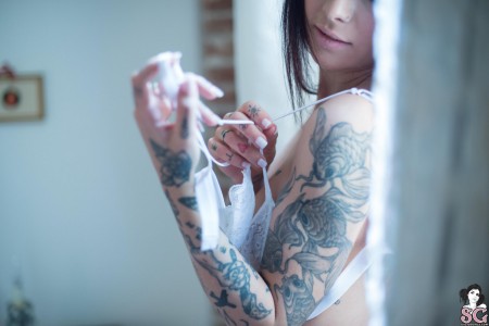 Интимная красота: смелая фотосессия без комплексов