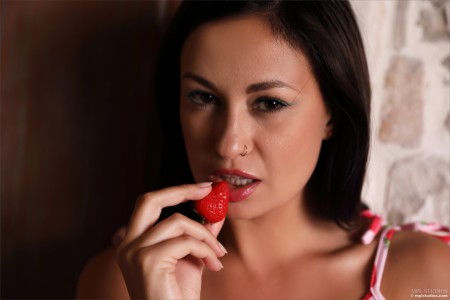 Летняя свежесть: Мила Г в студии