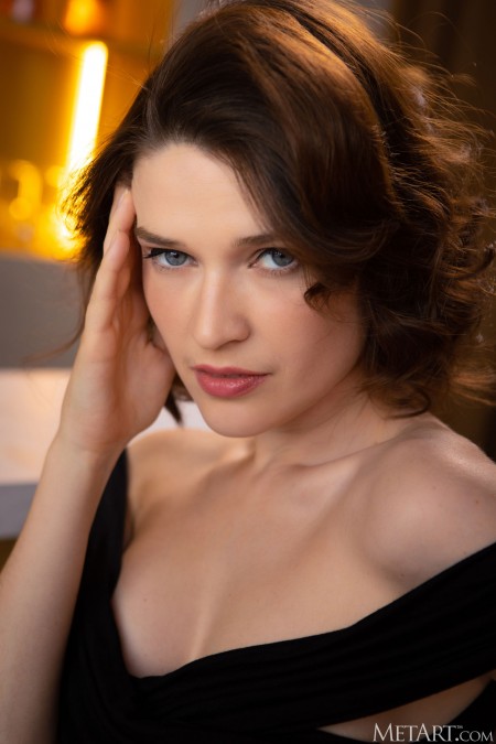 Серена Вуд: Соблазнительная элегантность и красота