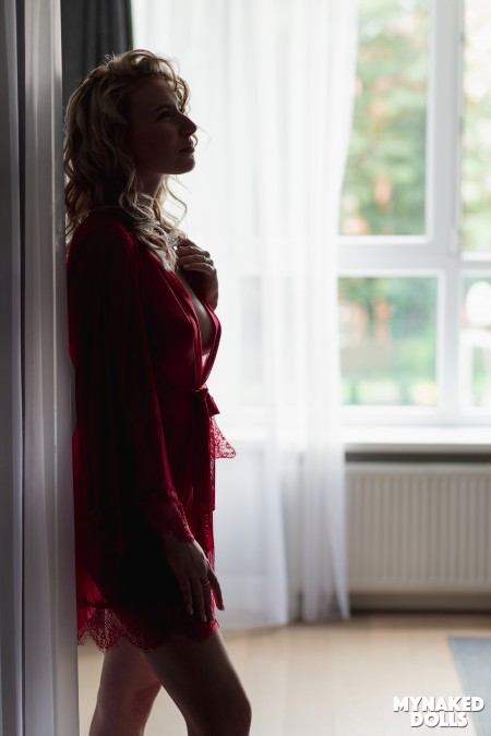 Элегантная Саша Бри: Гламурная Нежность