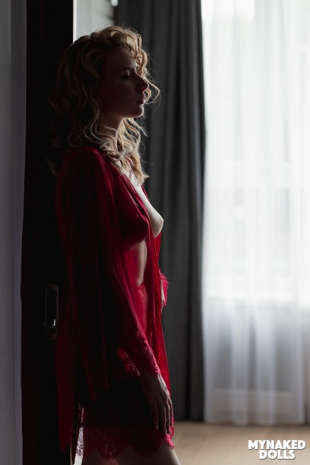 Элегантная Саша Бри: Гламурная Нежность