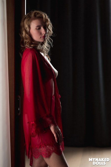 Элегантная Саша Бри: Гламурная Нежность