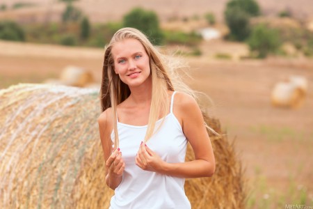 Летняя натура в сельской местности