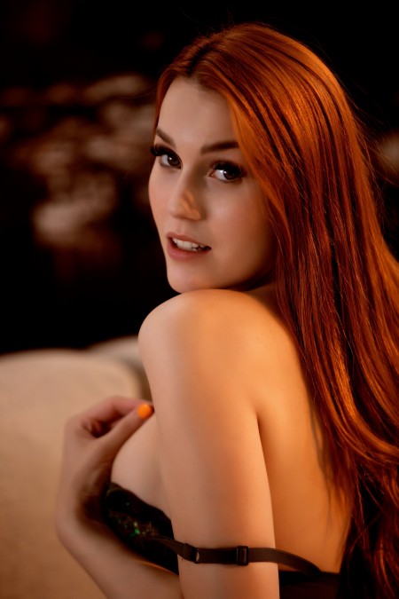 Элегантная чувственность: Чарли Ред в белье