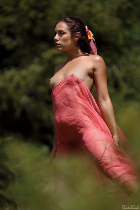 Летнее счастье в природе: Элена Генери