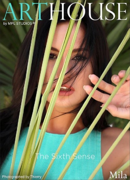 Летняя сенсуальность: Мила А. на природе