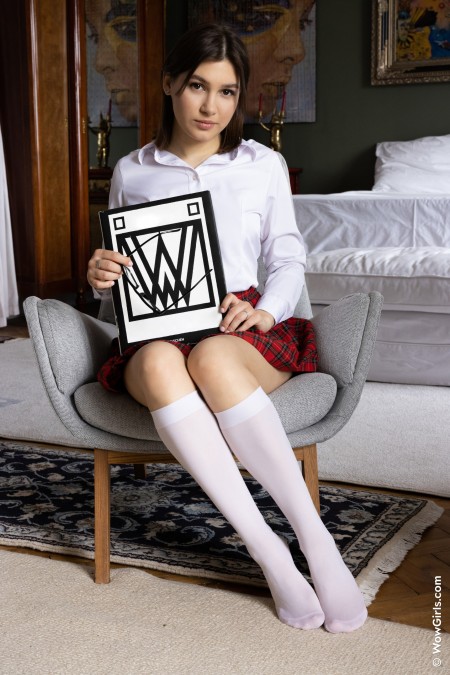 Элли Луна: Очарование бизнес-леди