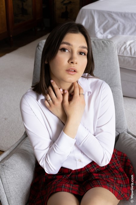 Элли Луна: Очарование бизнес-леди