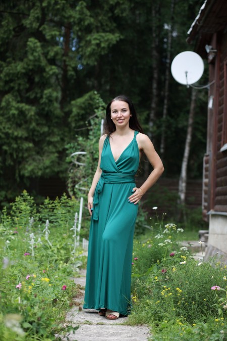 Летняя элегантность: Nicole V в природе