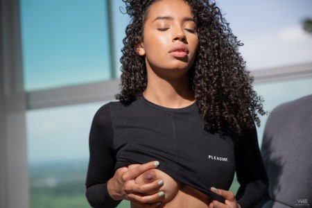 Экзотическая красота: нежная сенсуальность Valery Ponce