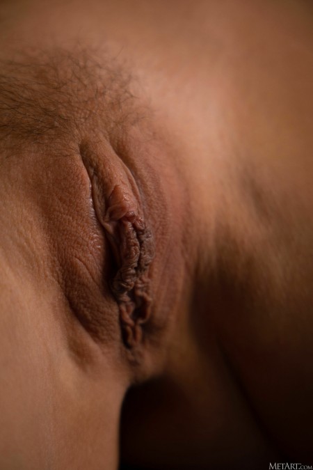 Соблазнительная Алиса: эротический фотосет