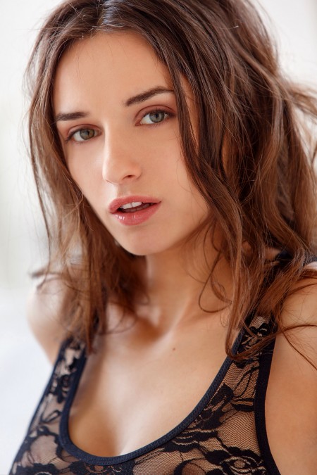 Эротический фотосет с Glora Sol