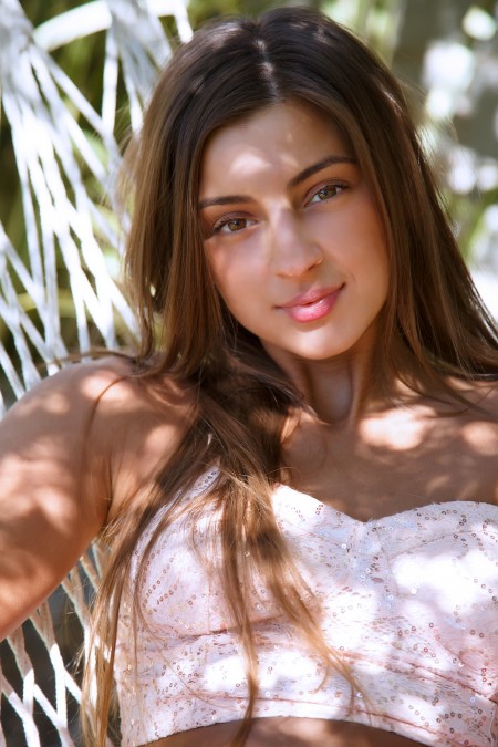 Смелая летняя эротика с Меленой