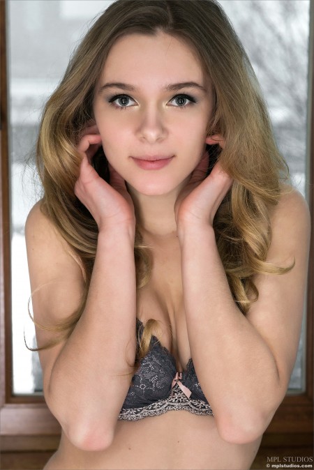 Пленительная эротическая фотосессия с Кариссой Даймонд