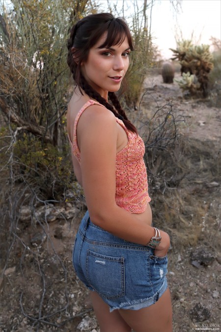 Елена Генери: Летнее Очарование Природы