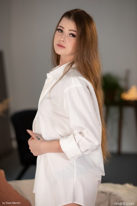 Оливия Спаркл: элегантная фотосъемка без одежды