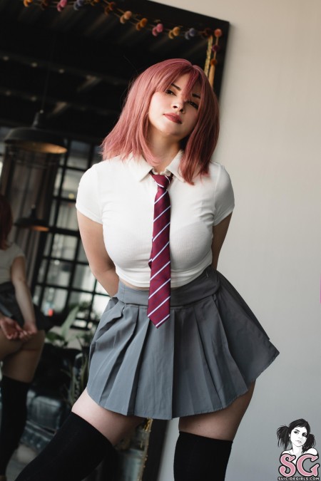 Тачибана С: Бизнес-стилистика и эротика