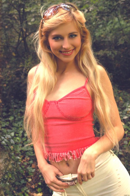 Радостное летнее фотосессия с Эвой