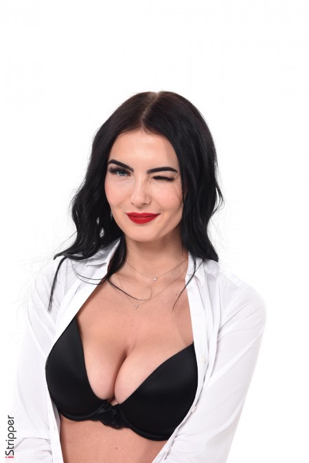 Элегантная бизнесвумен в белье