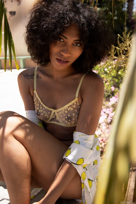 Летнее наслаждение: Фатима Коджима